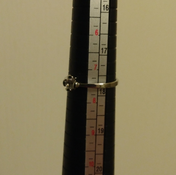 18k White Gold Finish 4 Prong Clover Cut Round White Sapphire Solitaire Ring 7.5 - Picture 7 of 10